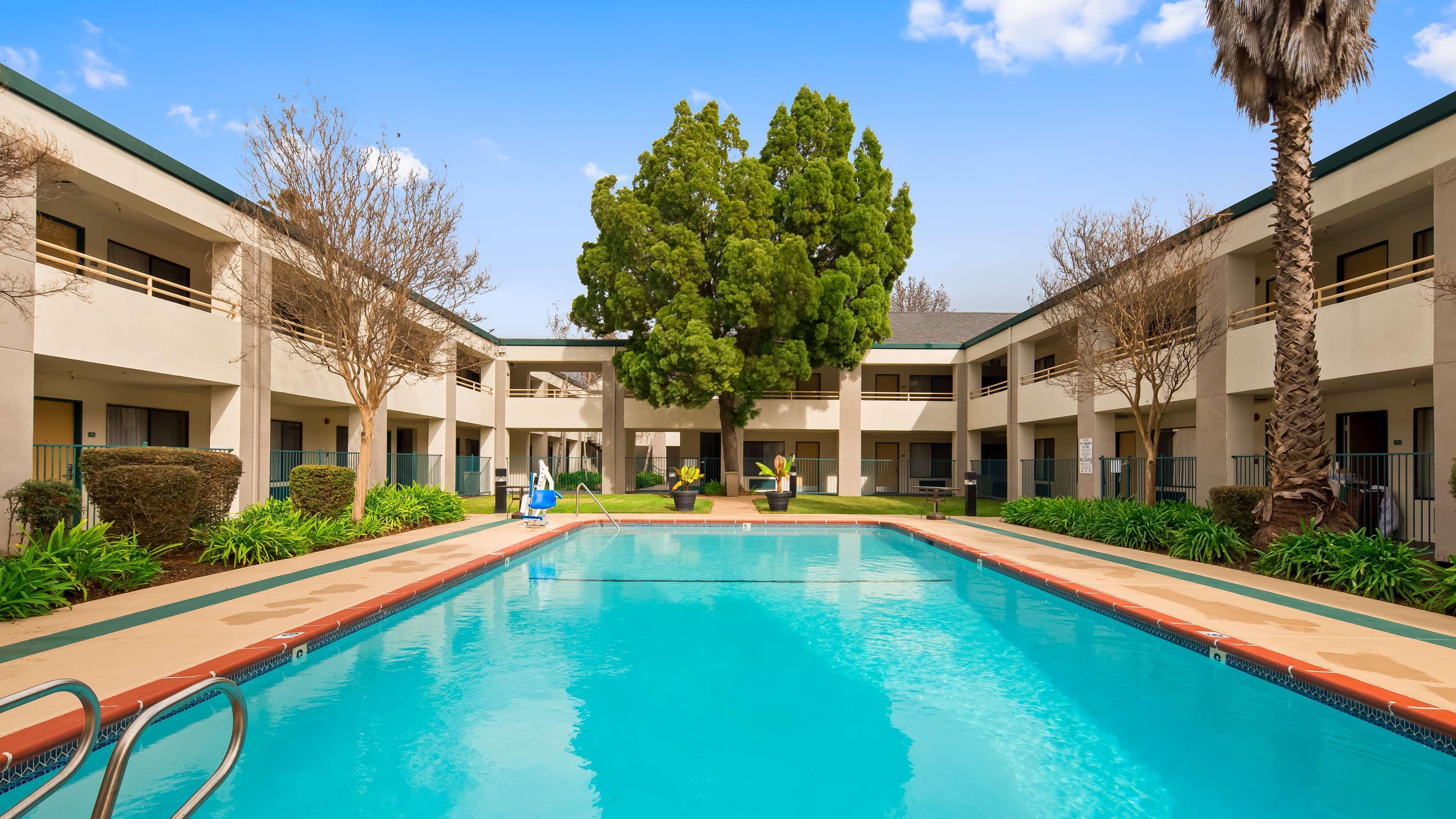 Best Western Heritage Inn Concord Exteriér fotografie